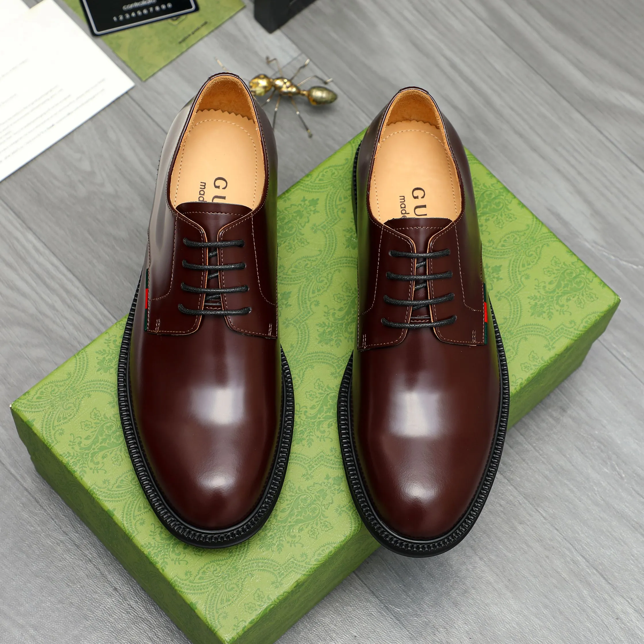 Men's shoes 💰500 Product trademark: GUCCI "Gucci" business lace-up leather shoes Regular size: 38-44 (45.46 custom-made, non-returnable) Product materials: Selected pearlescent cowhide upper, cowhide lining, original rubber outsole